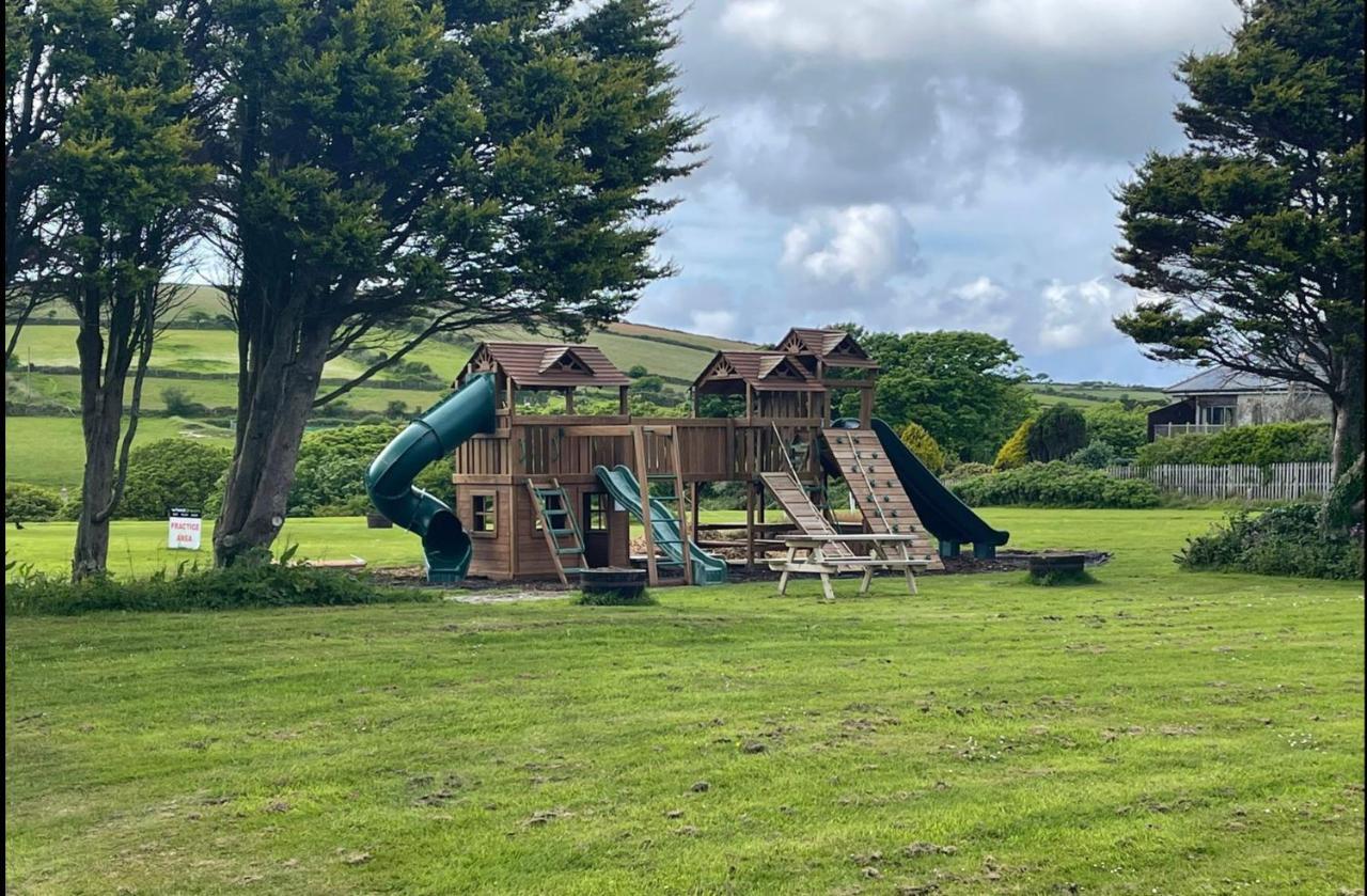 Wheal Rose -Beautifully Fitted Lodge Helston Cornwall Exterior photo