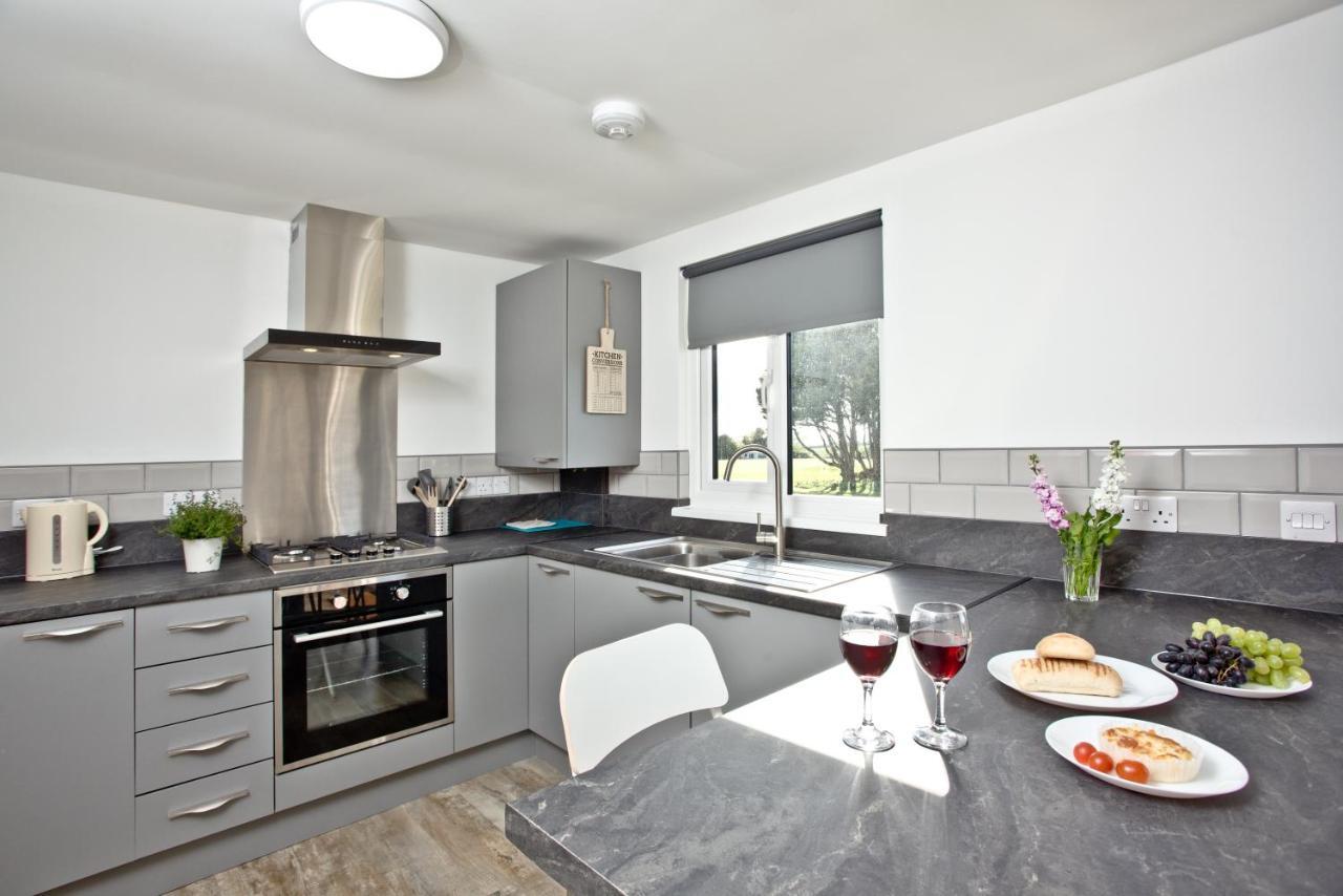 Wheal Rose -Beautifully Fitted Lodge Helston Cornwall Exterior photo